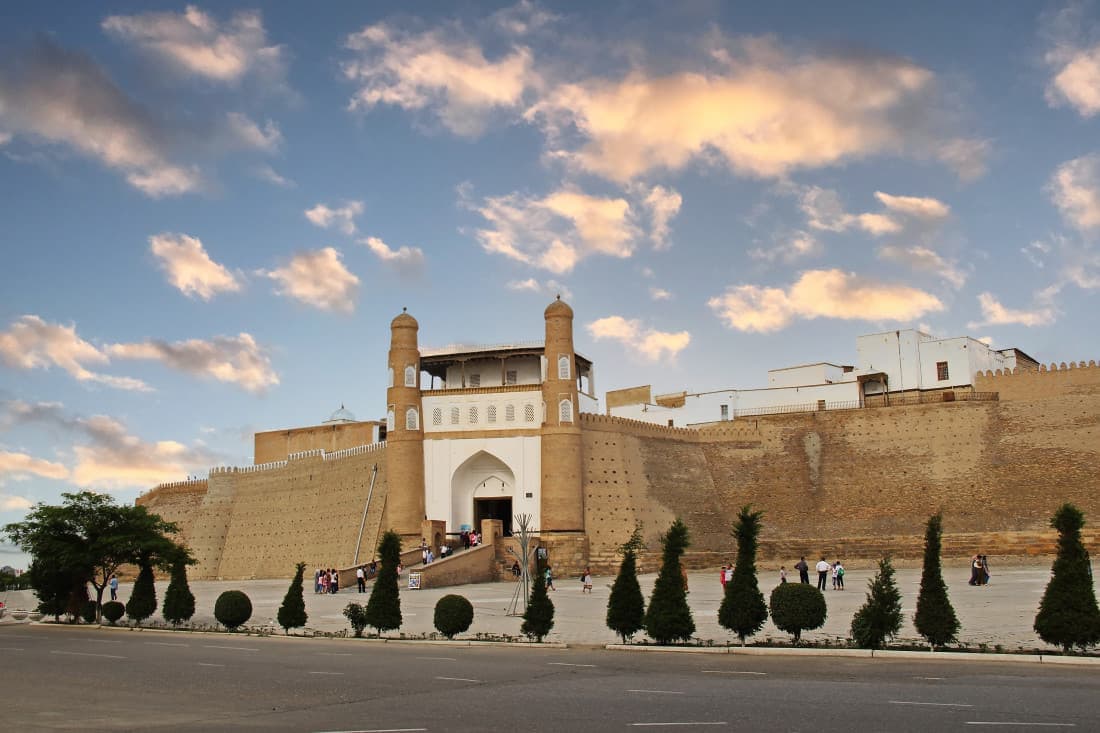 The gate and the long fortress wall at dusk